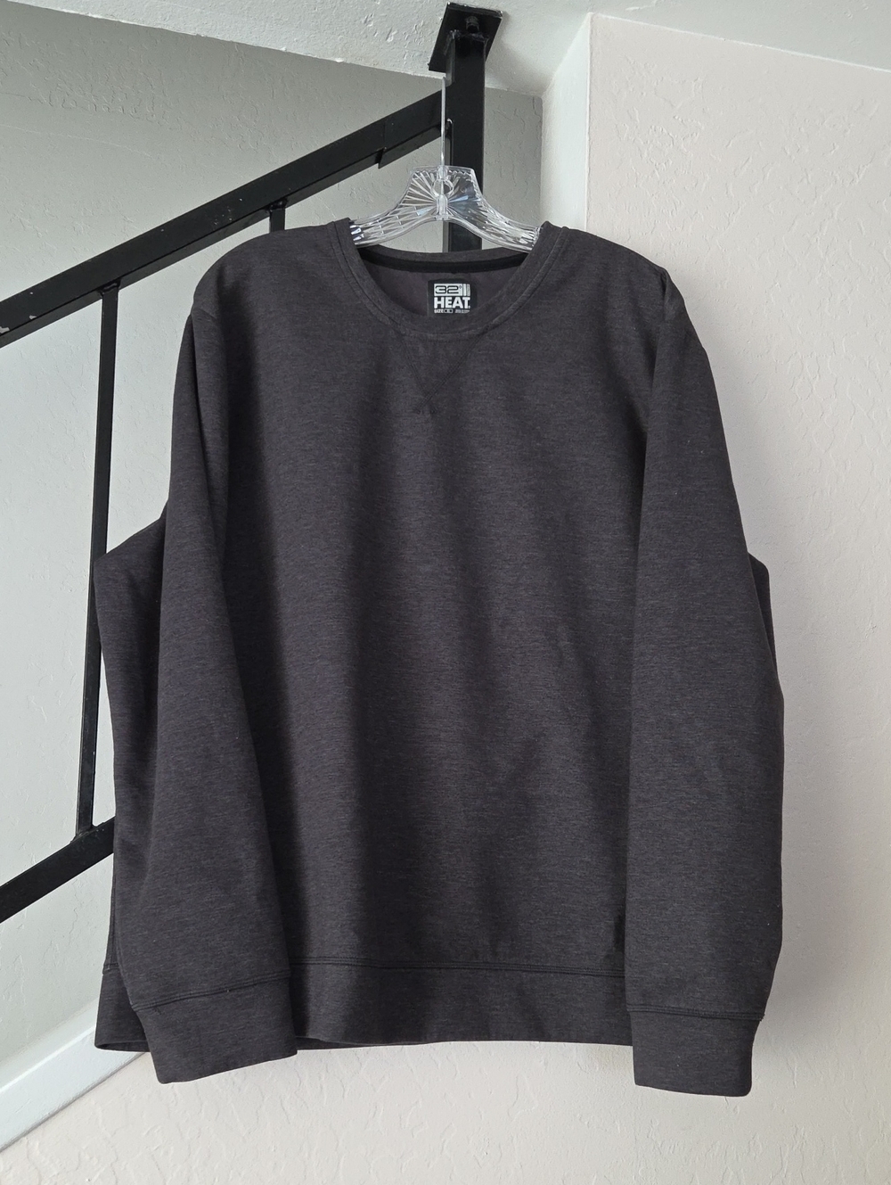32 Degrees Charcoal Crewneck Sweatshirt Size XL